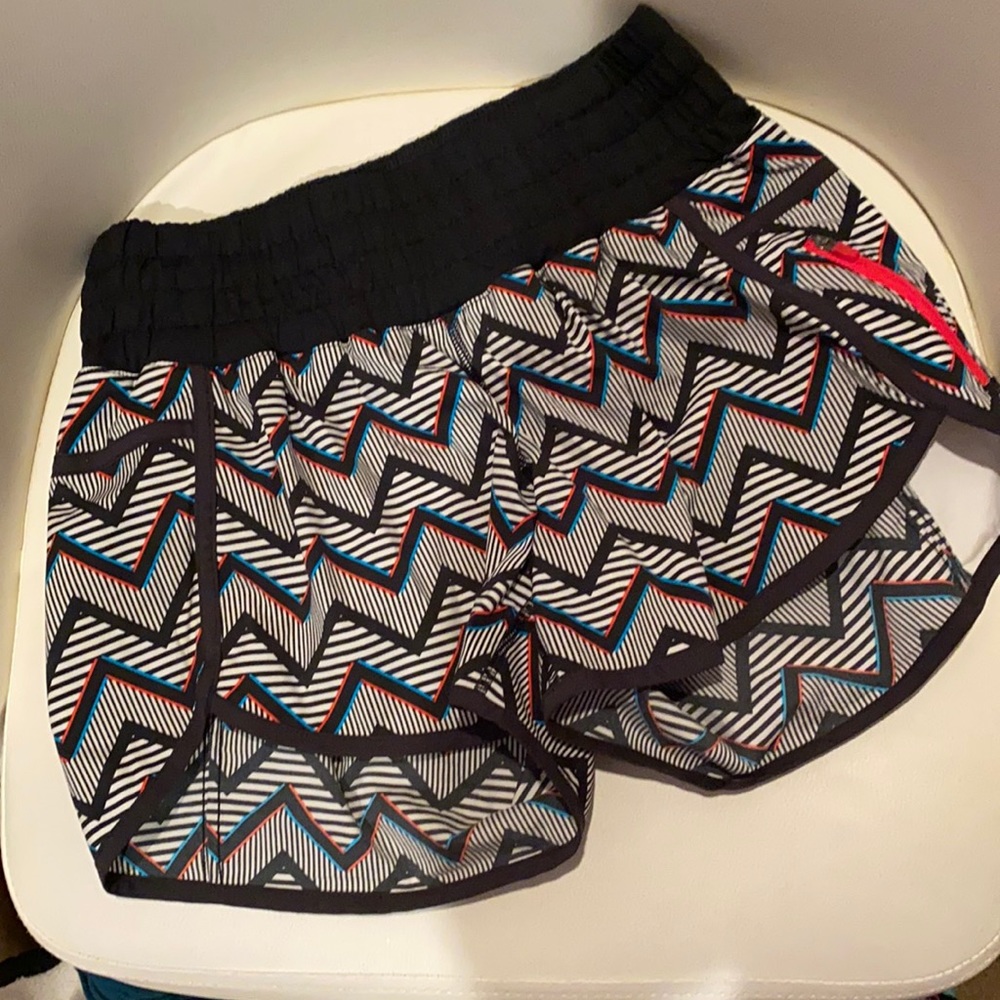 Lululemon Sea Wheeze tracker shorts